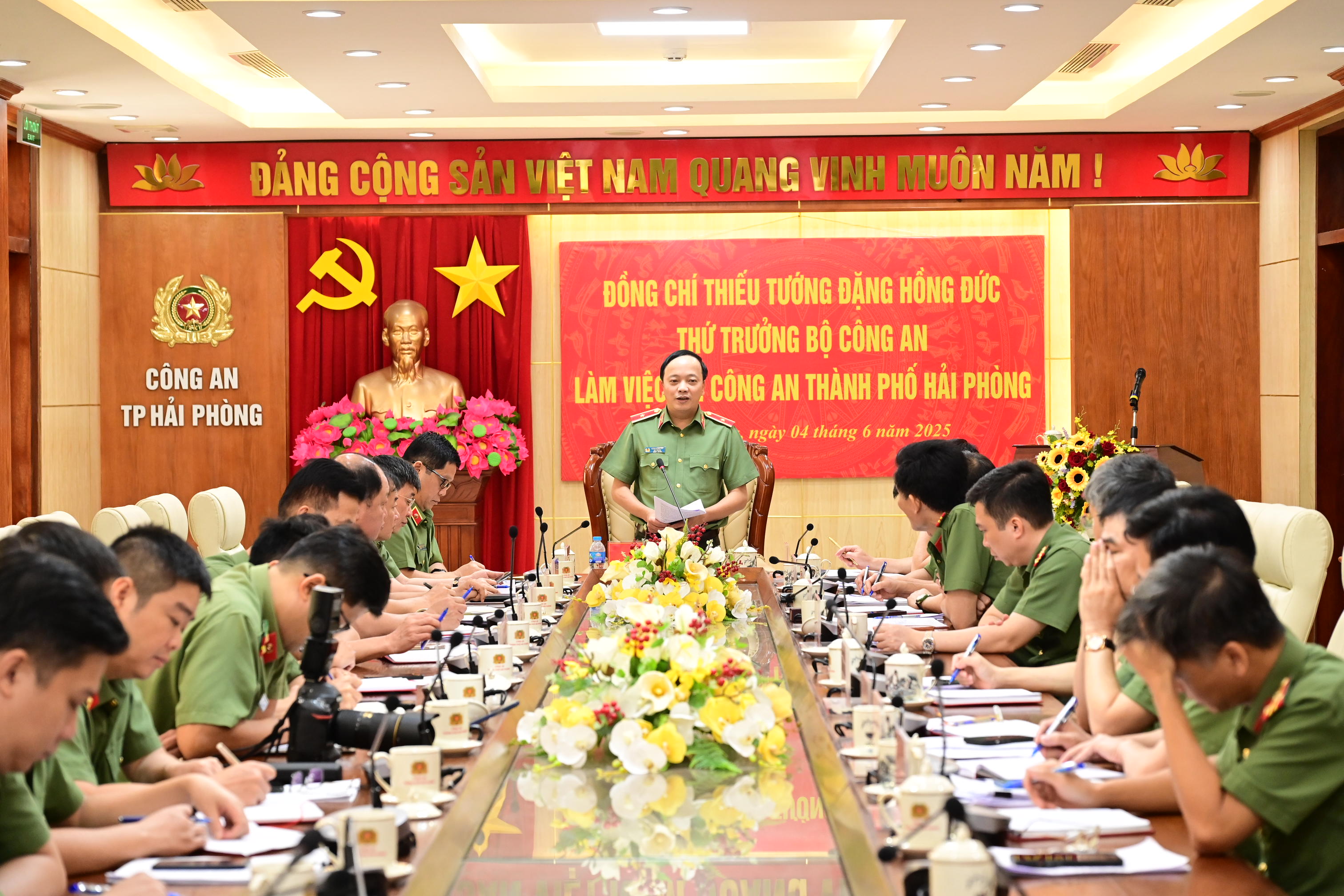 Bảo đảm cơ sở vật chất, điều kiện hậu cần, kỹ thuật của Công an TP Hải Phòng và Công an tỉnh Hải Dương sau hợp nhất